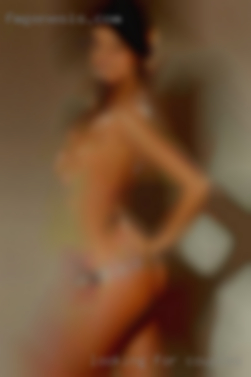 Looking for couples Granbury, TX or females.